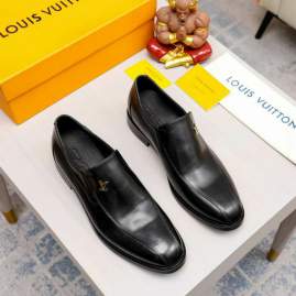 Picture of Louis Vuitton Shoes _SKULVsz38-441Cn061713790